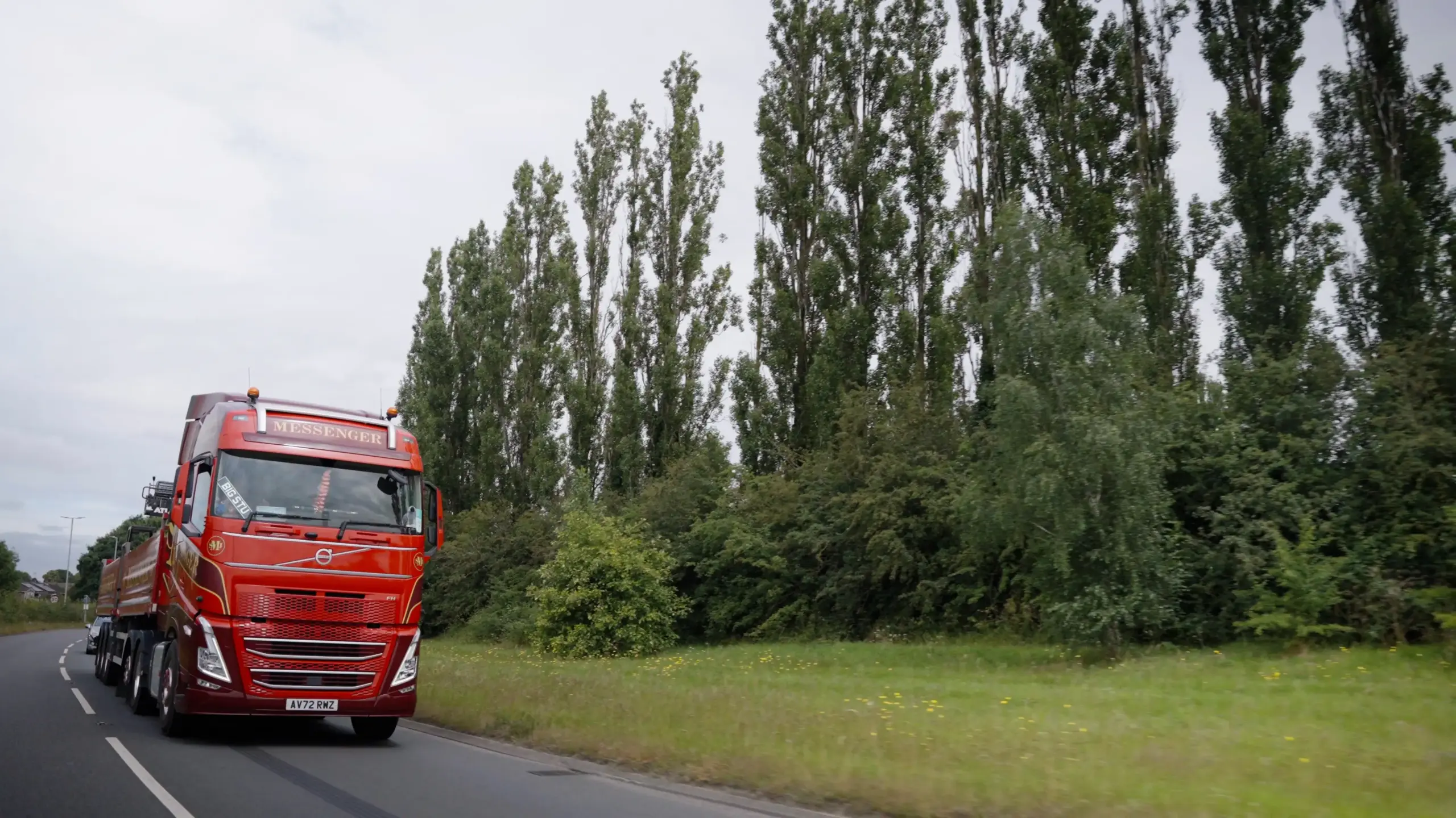 SJ Messenger truck driving